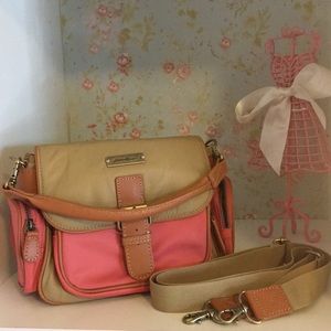 Excellent Eddie Bauer nylon cross body